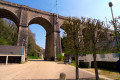 Viaduto em Bretagne, França