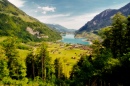 Lago Lungerersee nos Alpes Suíços