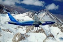 Boeing 777-200LR Plainando sobre a Montanha
