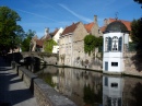 Um Canal em Bruges, Bélgica