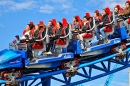 Pessoas no Blue Fire Rollercoaster
