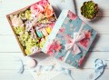 Caixa de Flores com Macarrões