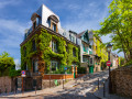 Ruas Charmosas de Montmartre Hill, Paris