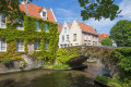 Canal Pequeno em Bruges, Bélgica