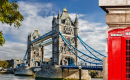 Tower Bridge com Cabine de Telefone Vermelho