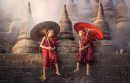 Pequenos Monges no Myanmar