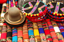 Tecidos Coloridos no Mercado Peruano