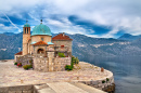 Castelo no Lago em Montenegro