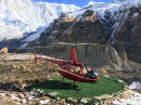 Helicóptero Salva-vidas nas Montanhas do Himalaia