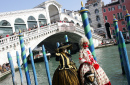 Ponte de Rialto em Veneza durante o Carnaval