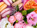 Arranjo Floral em uma Caixa de Chapéu Rosa