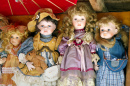 Bonecas Antigas no Sótão