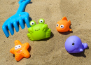 Brinquedos de Plástico na Praia