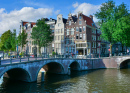 Canal de Amsterdã no Verão