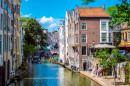 Canal Velho em Utrecht, Países Baixos