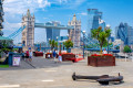 Tower Bridge e The City Skyline, Londres