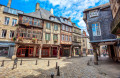 Casas em enxaimel em Dinan, França