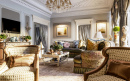 Luxuosa sala de estar barroca