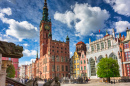 Cidade Velha de Gdansk com Câmara Municipal