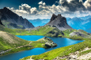 Lagoa Alpina nas Montanhas