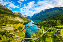 Lago Lovatnet, Vale de Lodalen, Noruega