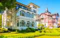 Casas históricas antigas em Binz, Ilha Ruegen