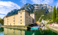Cidade velha famosa de Riva del Garda