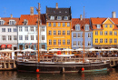 O famoso passeio marítimo de Nyhavn, Copenhaga