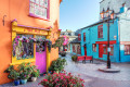 Casas irlandesas coloridas tradicionais