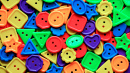Botões de plástico coloridos