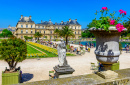 Palácio e Jardim de Luxemburgo em Paris, França