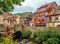 Ponte de pedra velha em Kaysersberg, France