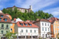 Vista do Castelo de Ljubljana em uma colina, Eslovênia