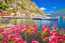 O pitoresco porto de Limone sul Garda, Itália