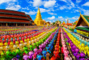 Lâmpadas coloridas de Loy Krathong em Lamphun, Tailândia