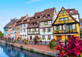 Casas históricas em enxaimel de Colmar, França