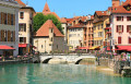 O rio Thiou no centro histórico de Annecy