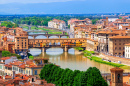 Vista panorâmica do rio Arno, Florença, Itália