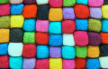 Bolas de feltro coloridas close-up