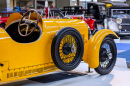 Carro de corrida Bugatti Amarelo Vintage