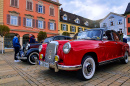 Mercedes Vermelho W105 de 1957 em Ludwigsburg, Alemanha