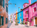 Casas Coloridas na Rua da Ilha Burano