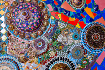 Mosaicos Coloridos em um Templo Budista, Tailândia