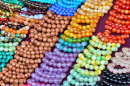 Pulseiras feitas de pedras semipreciosas