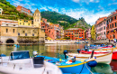 Vista de Vernazza, Cinque Terre, Itália