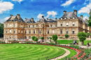 Palácio e Parque de Luxemburgo em Paris, França