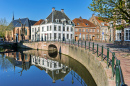 Canal no centro de Amersfoort, Holanda