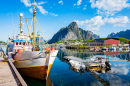 Porto de Reine na Ilha de Moskenesøya, Noruega