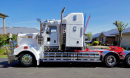 Caminhão Kenworth T909
