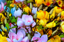 Belas flores artificiais feitas à mão